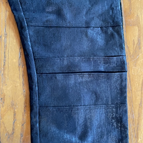 NWT Lysse faux leather moto style shaping leggings. Size L - Picture 3 of 6